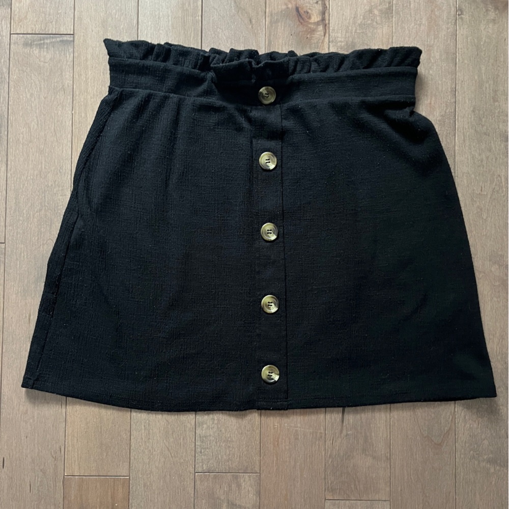 4/$30 New Look Paperbag skirt size 10